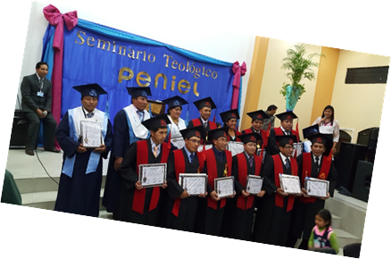 Graduados de Seminario Peniel en Riobamba, Ecuador